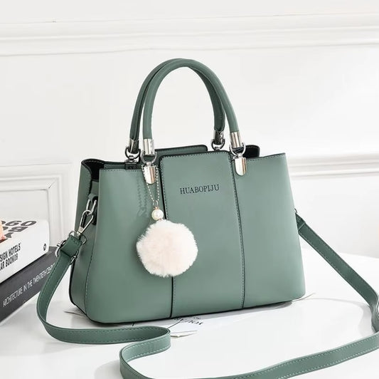 Luxury Women's Handbags: Versatile Messenger Bags in Autumn-Winter Candy Colors